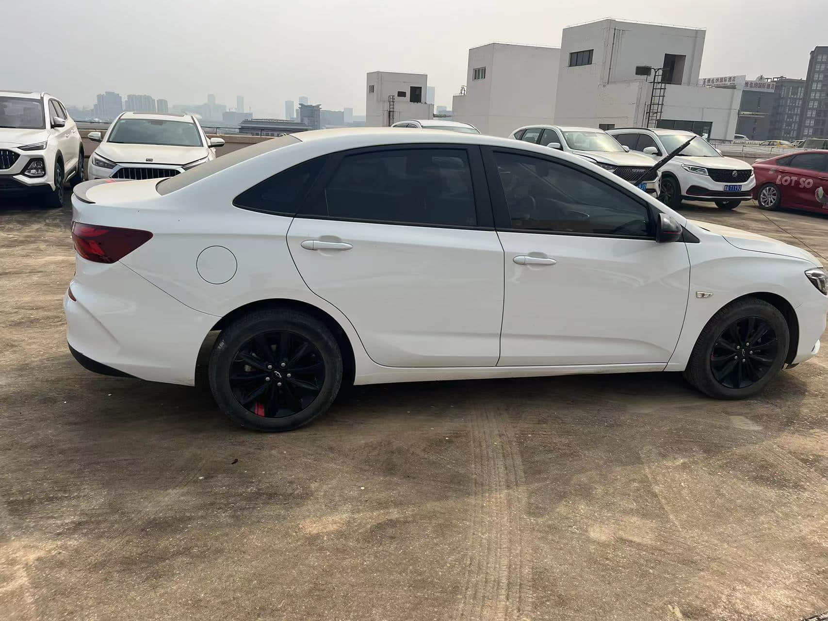 Cheap Used Chevrolet Cruze 2019 Redline 320T  white Automatic Gasoline SUV Voiture d'occasion Second Hand Used Cars For Sale From China