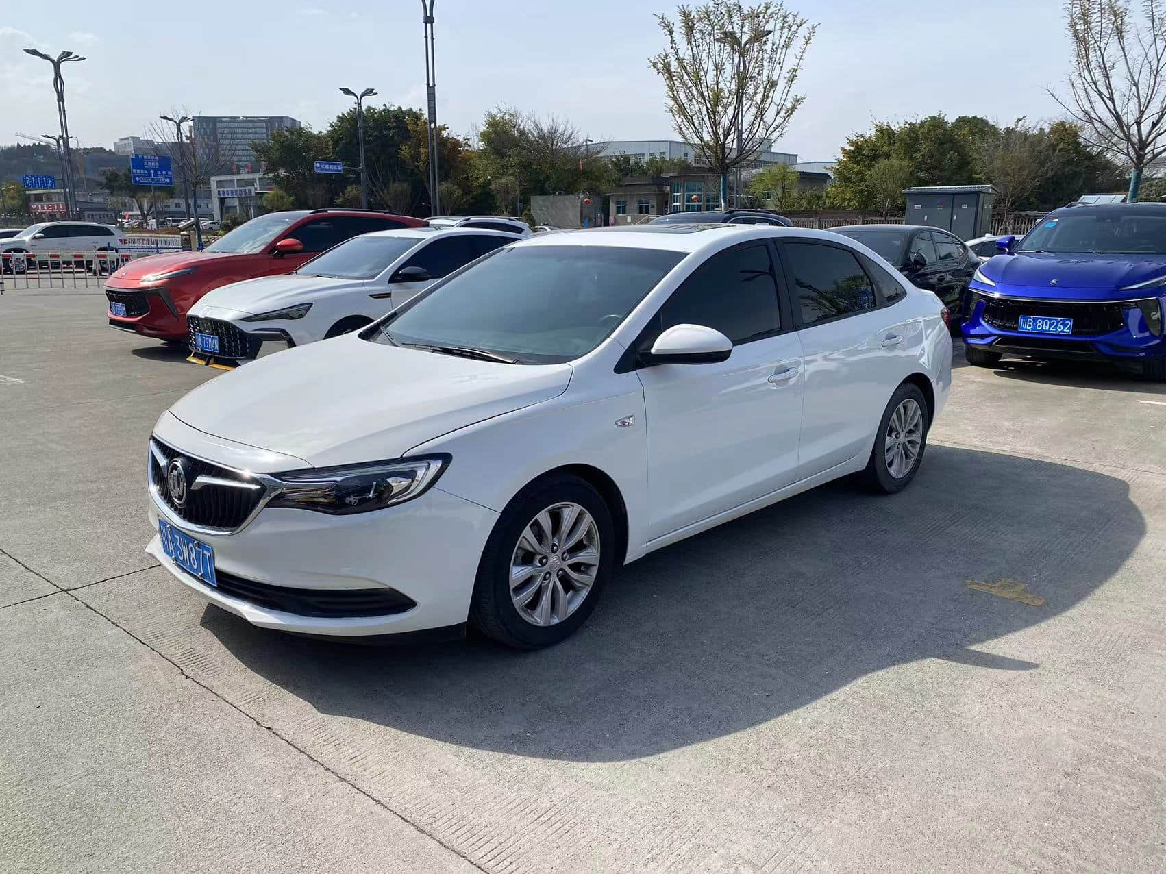 Cheap Used Buick Excelle 2021 1.5L white Automatic Gasoline sedan Voiture d'occasion Second Hand Used Cars For Sale From China