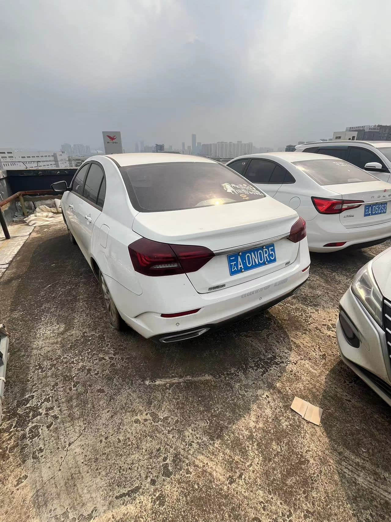 High Quality Used Geely Emgrand 2021 UP 1.5L White Manual Gasoline Sedan Voiture Occasion pas Cher Second Hand Used Cars For Sale