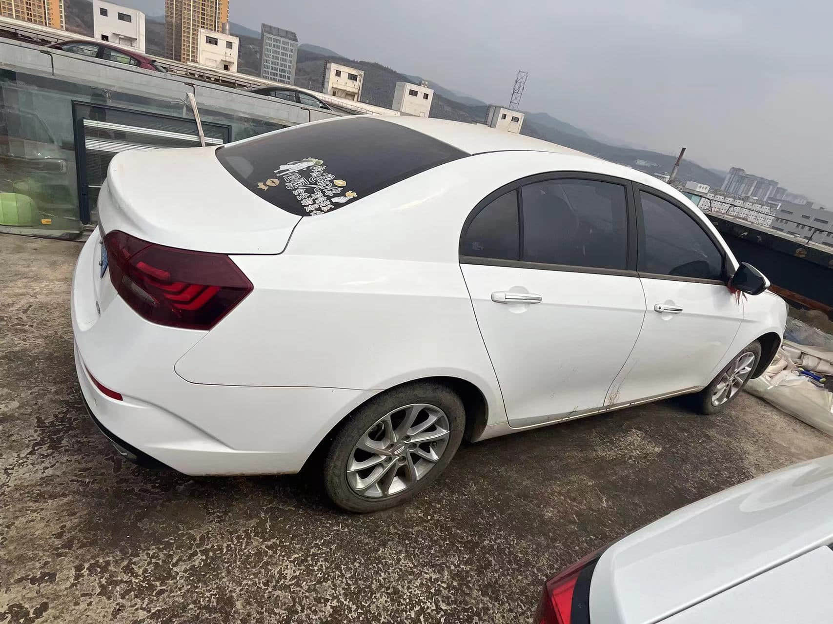 High Quality Used Geely Emgrand 2021 UP 1.5L White Manual Gasoline Sedan Voiture Occasion pas Cher Second Hand Used Cars For Sale