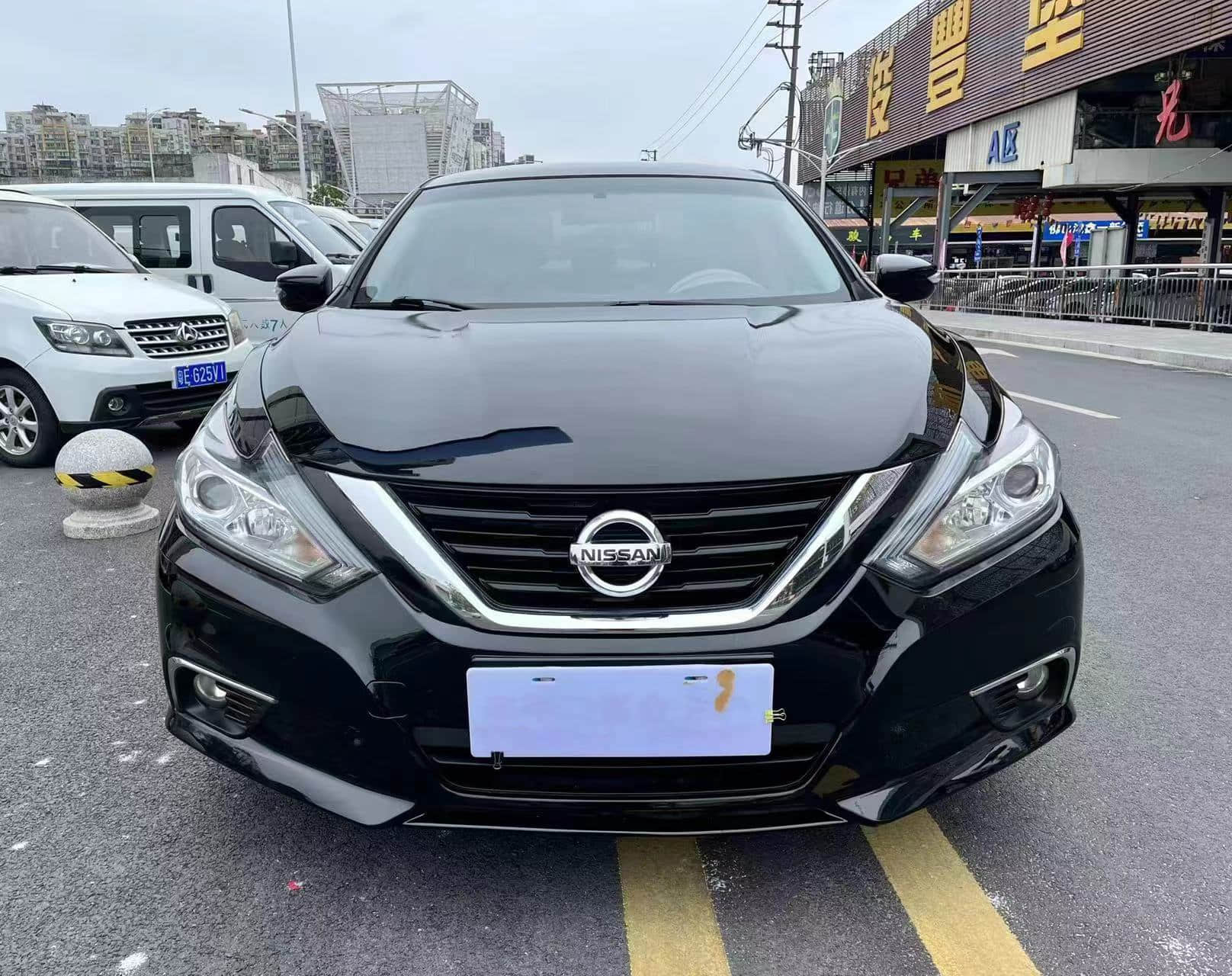 Flash sale Used Dongfeng Nissan 2018 2.0L XL Business Edition Wholesale Sedan Vehicle Fuel Second hand Cars Gasoline Used Car from China