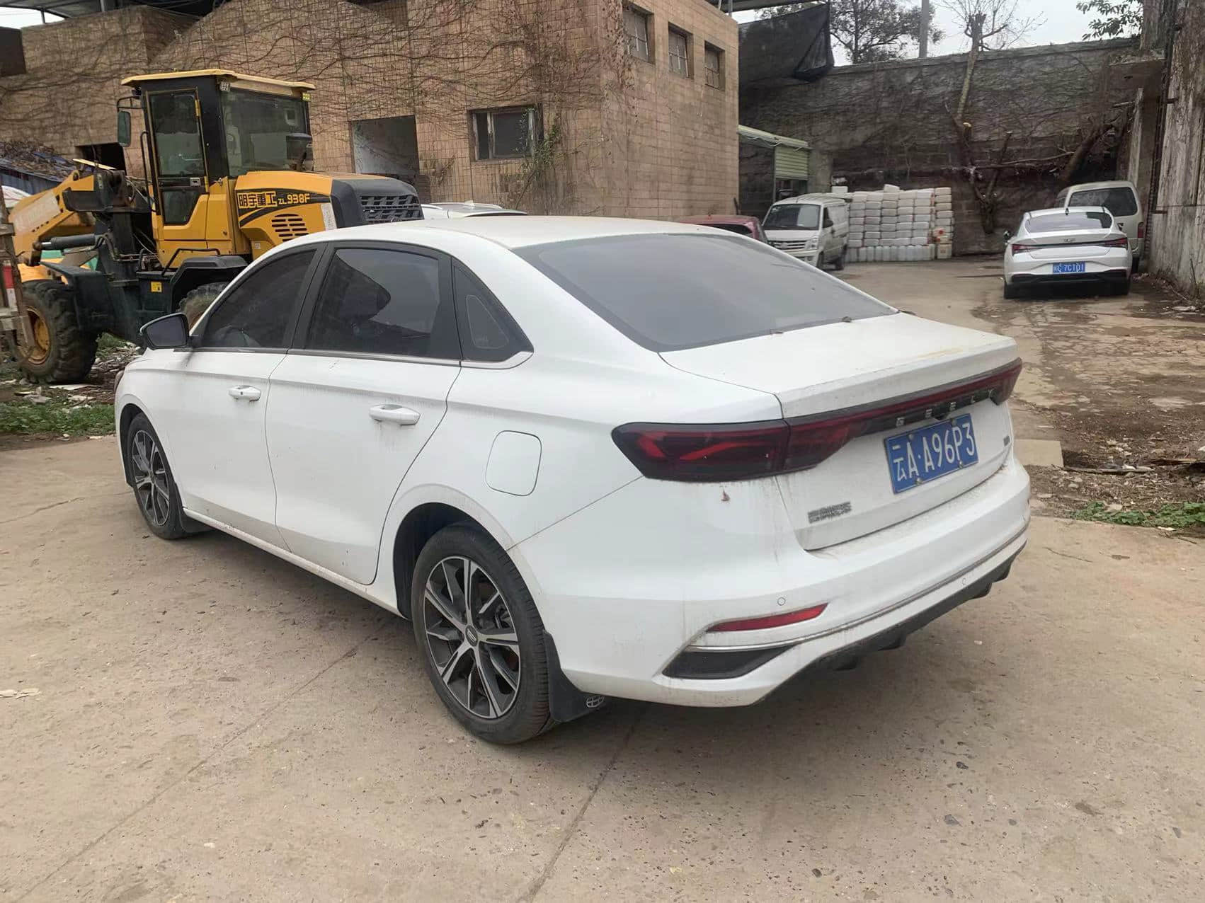 High Quality Used Geely Emgrand 2022 Fourth 1.5L CVT White Automatic Gasoline Sedan Voiture d'occasion pas cher Second Hand Used Cars For Sale From China