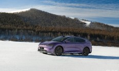 余承东称智界R7领先特斯拉 Model Y 焕新版