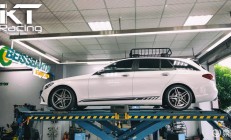 奔驰 S205：台湾 KT 绞牙避震器，重塑豪华驾驭体验