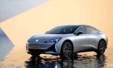 极狐阿尔法S5：满载黑科技 全域800V高价值选手